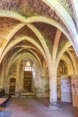 Walsingham Abbey, The vaulted crypt