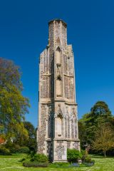 Walsingham Abbey, The east window arch from the side