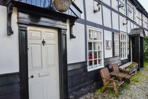 Mount Inn, site of the Norman castle