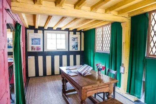 The recreated 1600 chamber