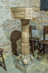 The beautifuly-carved font