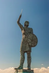Statue of Bryhthnoth, Maldon