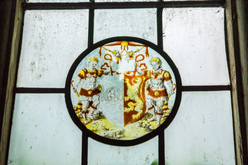 16th century heraldic glass roundel