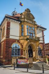 Another view of the town hall, 1902