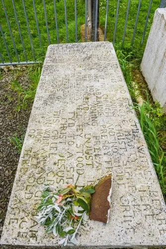 Gravestone commemorating William Johnston, John Milroy, and George Walker
