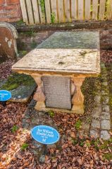 Tomb of Rev William Auld (Daddy Auld)