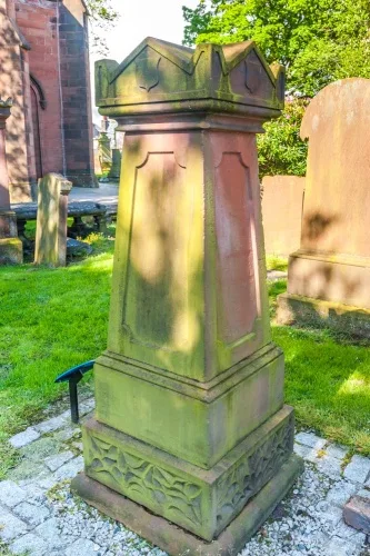 Grave of Mary (Campbell)
Harney,
first wife of the Chartist leader George Harney