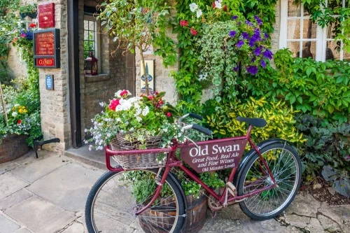 The Old Swan inn, Minster Lovell