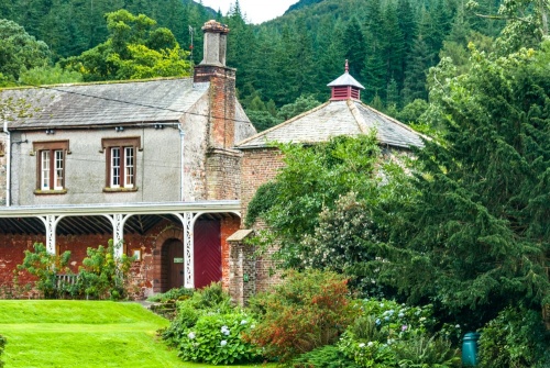 Mirehouse gardens