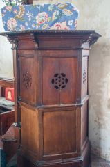 The plain 19th century pulpit