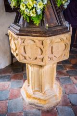 The octagonal medieval font