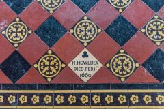 R Howdler memorial tile, 1660