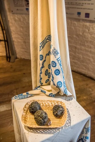 Balls of woad in the exhibition area