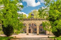 The unusual courtyard screen