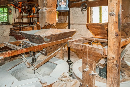 The 'stone floor' grinding wheels