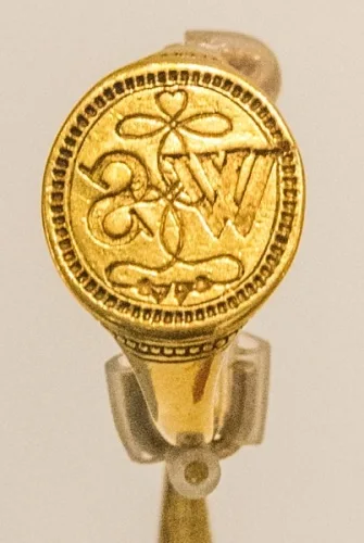 Shakespeare's missing signet ring?