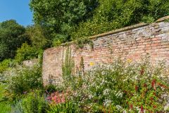 Newark Park, The 'crinkle-crankle' garden wall