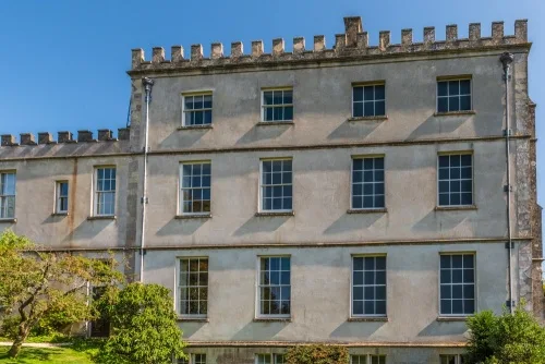 Can you tell which windows are fakes?