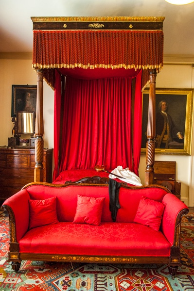A luxurious four-poster bed