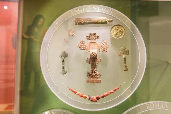 Anglo-Saxon jewellery