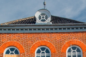 The roof and oculus window