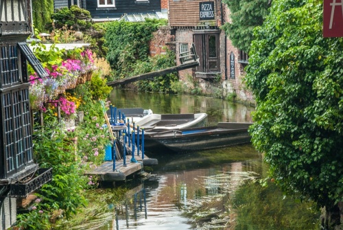 Canterbury Historic River Tours leave from the Old Weavers House