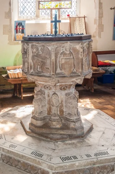 The early 15th century font