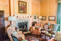 An elegant sitting room