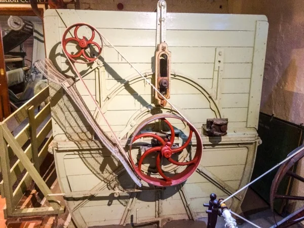 The scouring machine