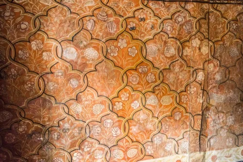 A closer look at the strapwork and floral pattern