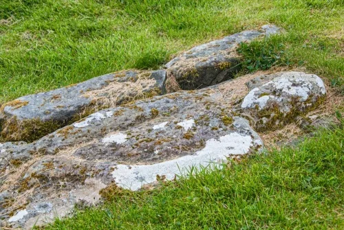 The knight's grave slab
