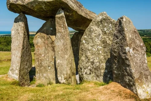 The forecourt and 'doorway'