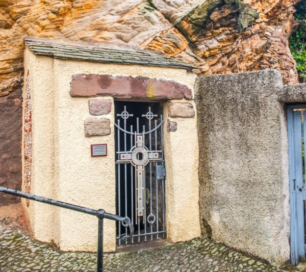St Fillan's Cave entrance