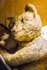 Pollocks Toy Museum, 1920 Shuco teddy bear