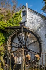 Crumplehorn water mill
