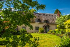 A thatched cottage on Polstead Hill