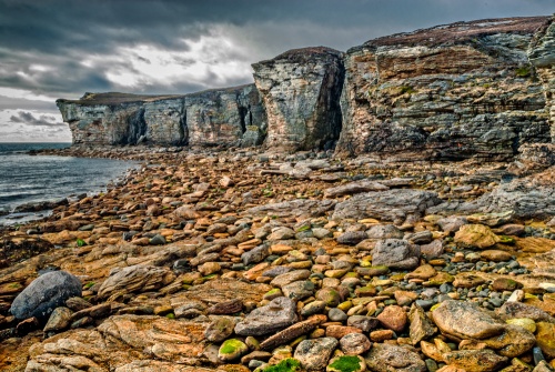 Approaching Prince Charlie's Cave at low tide