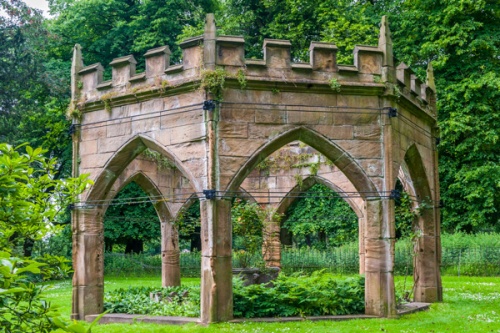 The garden front of Renishaw Hall