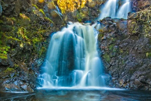 Another view of the waterfall