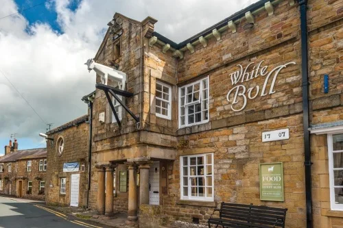 The White Bull, 1707