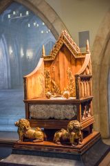 Richard III Centre, Recreation of Richard III's throne