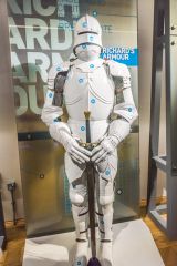 Richard III Centre, Richard II's armour exhibit
