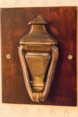 Robert Owen Memorial Museum, A doorknocker from Owen's birthplace