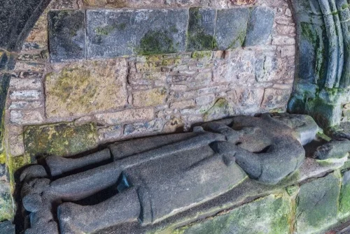 William Macleod memorial, 1551