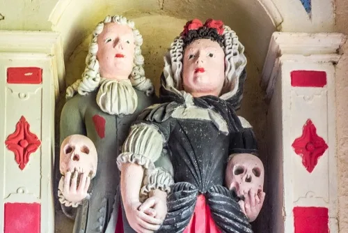 Thomas and Mary Howard memorial