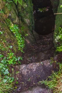 Steps leading into the well