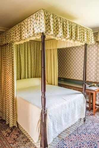 Four-poster bed in the master bedroom