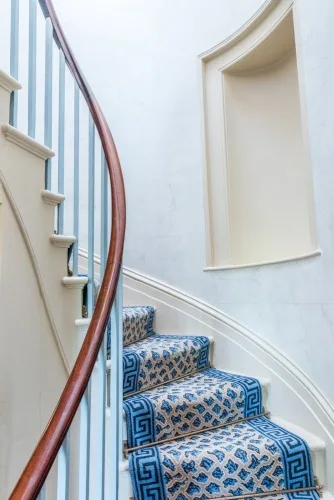 Spiral stairs to the first floor