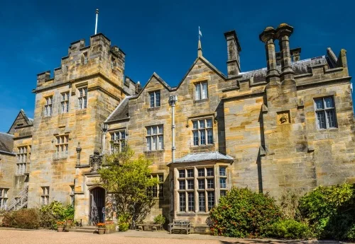 Salvin's Victorian mansion (Scotney New Castle)