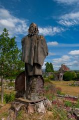 Alfred the Great statue in the Abbey Gardens